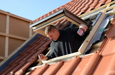 Pose de fenêtres de toit Velux à Blond
